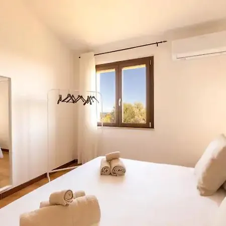 בית נופש Terrace Sea View - Porto Columbu